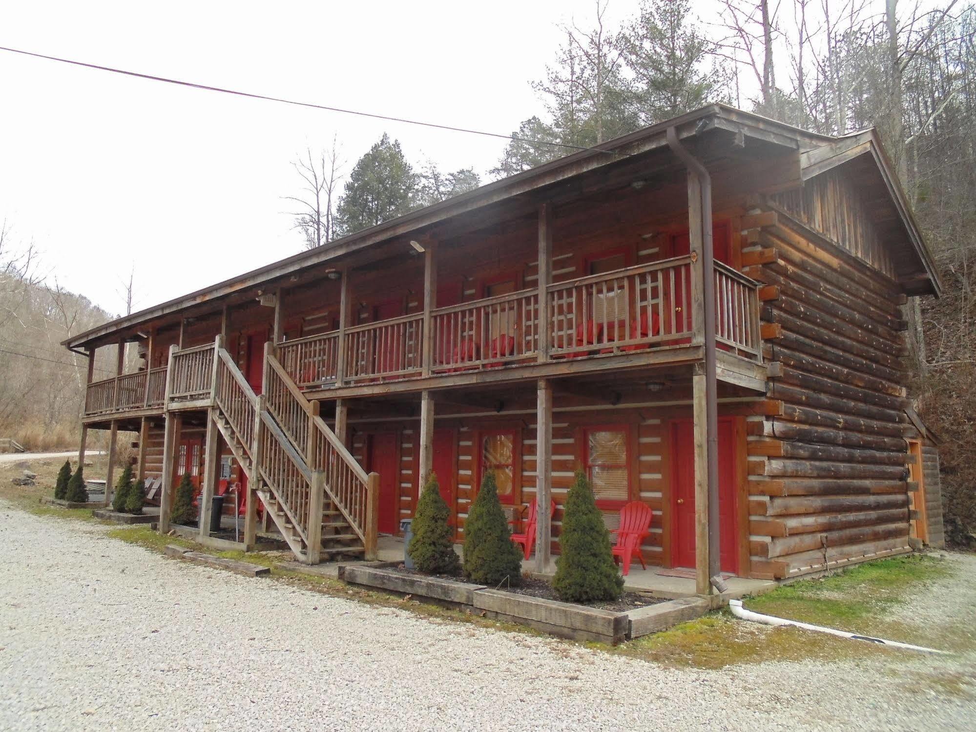 Black Bear Lodge Motel Slade Exterior photo